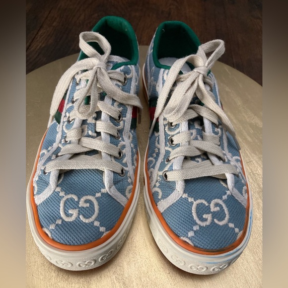 GUCCI TENNIS Size 39+ Pre-Owned. Excellent & Gorgeous conditions - Picture 4 of 6